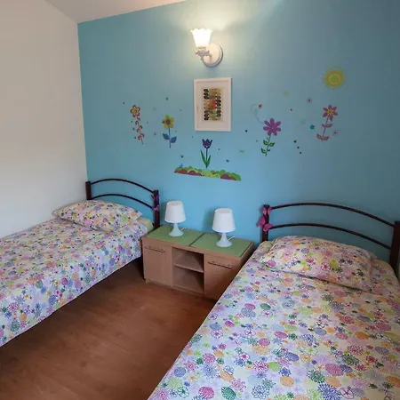 Tedi 4*
