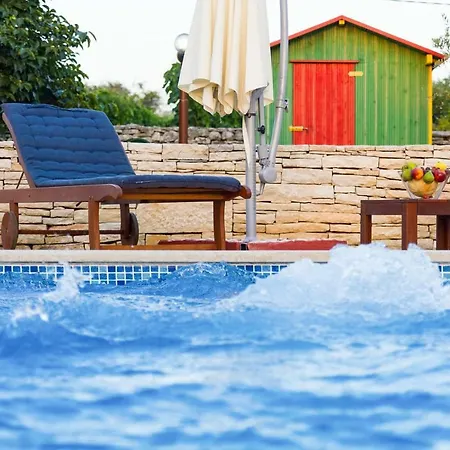 Tedi Hotel Galižana